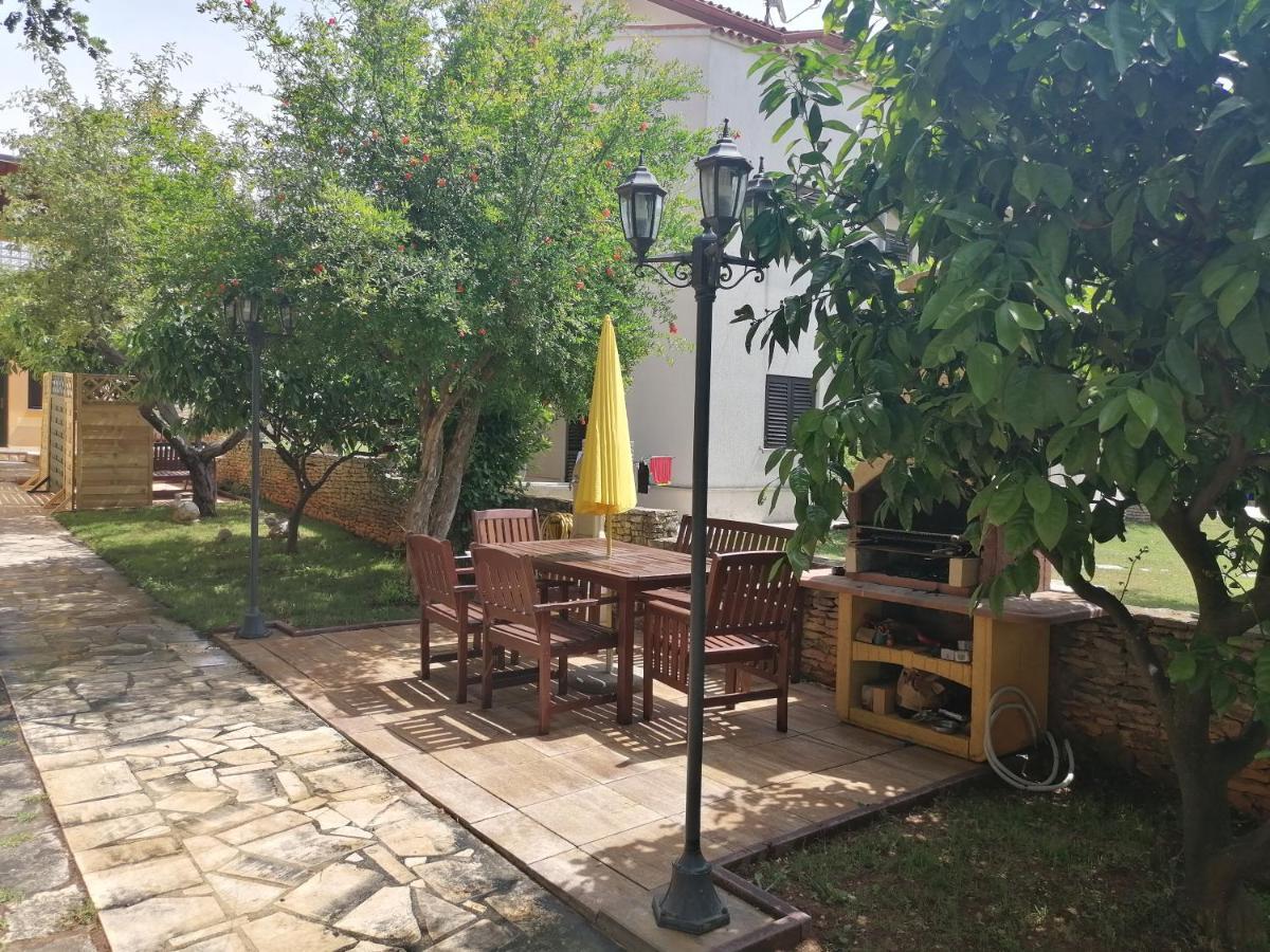 Slim Apartman I Sobe Medulin Exterior foto